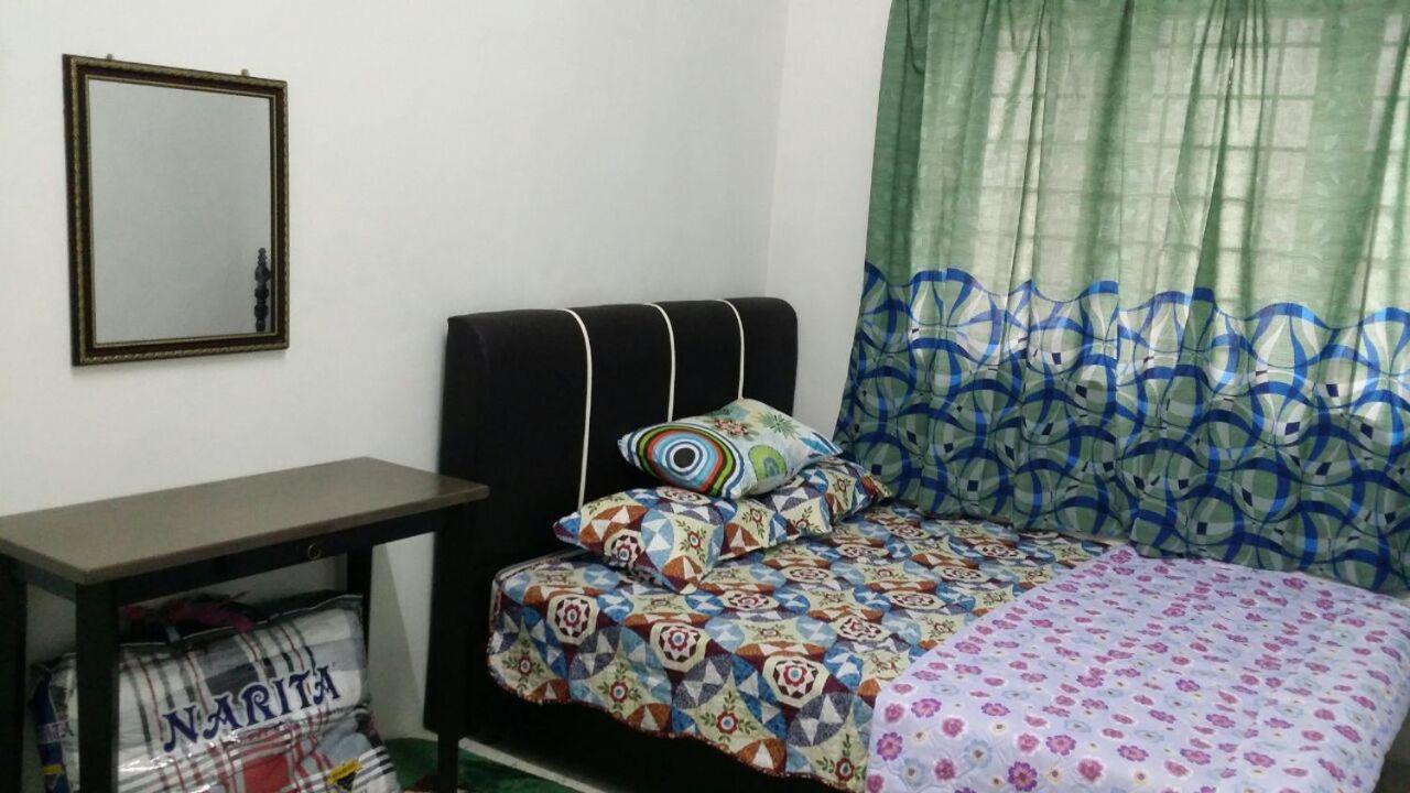 Baiti Homestay Gambang Exteriér fotografie